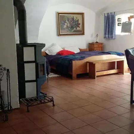Na Kosteti - Pejsci Zdarma 아파트 Stare Mesto (Moravian)